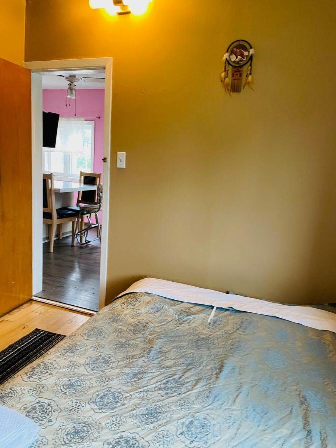 Lovely III 3 Bedrooms Apartment Space Share East York A Room Toronto Exterior photo